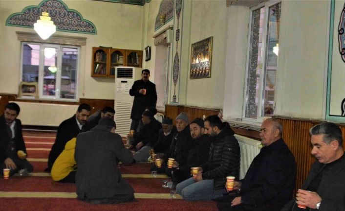 Tuşba Belediyesinden cami cemaatine çorba ikramı