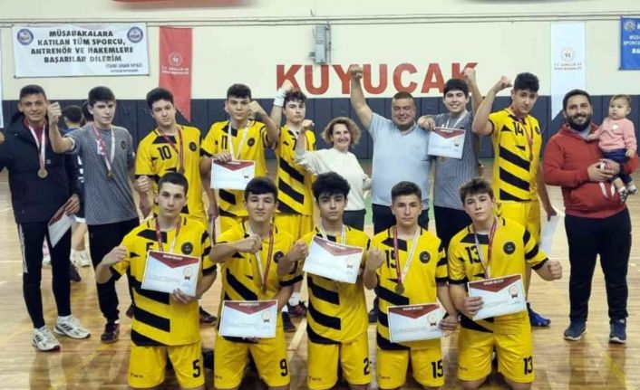 Ula Kokpit Hentbol takımı yarı finale kaldı