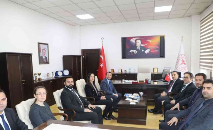 Vali Öksüz’den kurumlara ziyaret