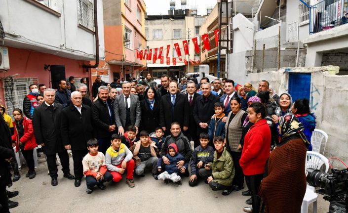 Vali Pehlivan, Romanlar için ’Sosyal Dayanışma Merkezi’ açılacağını duyurdu