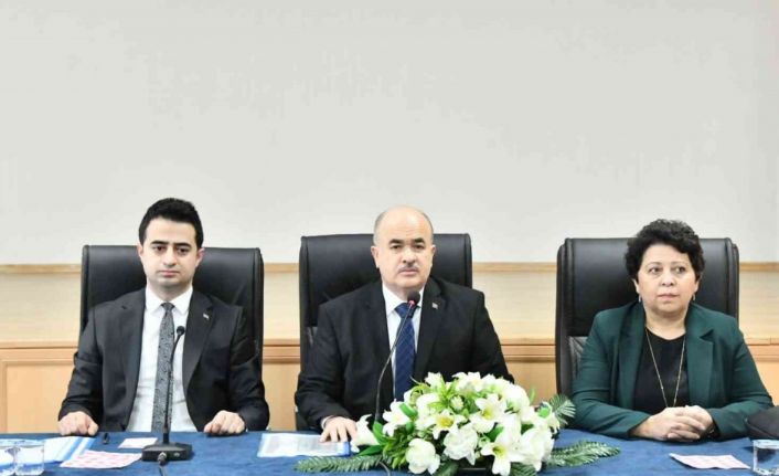 Vali Zülkif Dağlı: “Muhtarlar devlet-millet bütünleşmesi için önemli bir yere sahip”