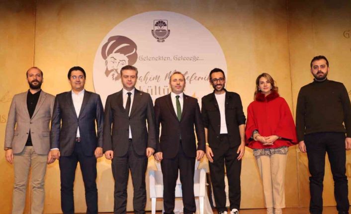 Yalova’da öğrenciler Müftüoğlu’na yoğun ilgi gösterdi