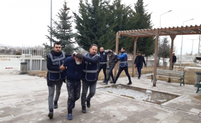 Yaşlı kadının boğazını maket bıçağı ile kesip öldüren şahsa müebbet hapis cezası