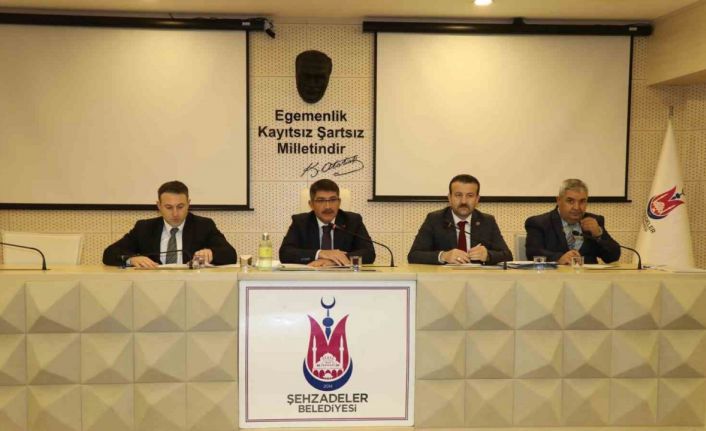 22 aracımız ve 100’ün üzerinde personelimiz deprem bölgesinde görev yapıyor