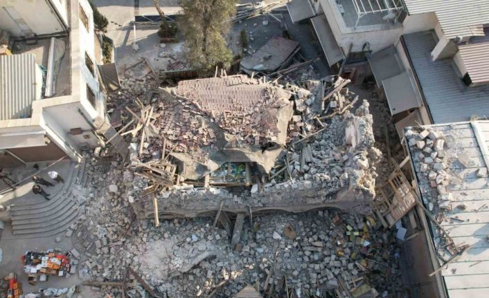 405 yıllık Tarihi Saraçhane Camii yerle bir oldu