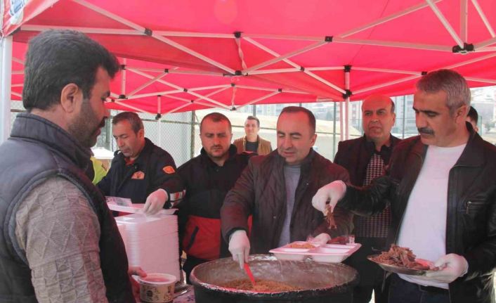 500 yıllık saray yemeği bu kez depremzedeler için hazırlandı