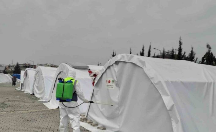 Afet bölgesinde hastalık yayılımının önüne geçmek için çalışıyorlar