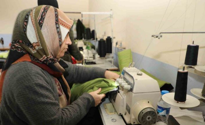 Ağrı’da üretilen uyku tulumları depremzedeleri ısıtacak