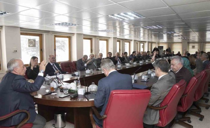 Atatürk Üniversitesi 2022-2023 bahar yarıyılı eğitim planlaması senato kararı açıklandı