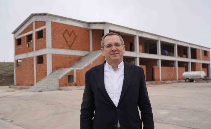 Ayvalık Belediyesi, Temizlik İşleri, Destek Ve Kademe Hizmetleri’ni tam donanımlı bir binada topluyor