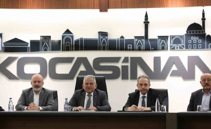 Başkan Çolakbayrakdar; “Çözüm merkezi, 7/24 saat çalışarak, yaraları sarıyor”