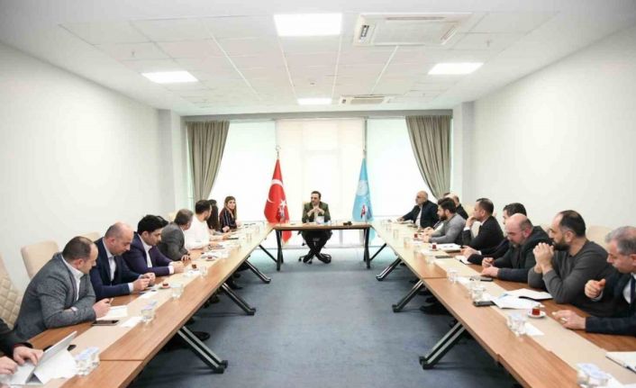 Başkan Özlü: "Depremzedeler için bütçemizi yeniden gözden geçiriyoruz"