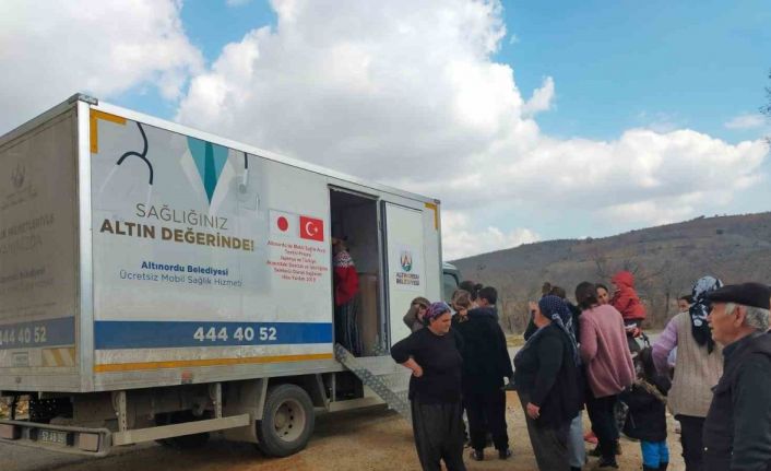 Başkan Tören: “Mobil sağlık ekibimiz, deprem bölgesinde önemli bir görev üstlendi”