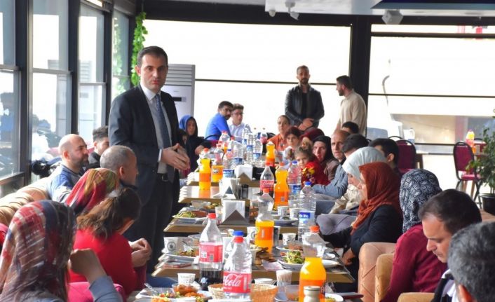 Batman’da depremzedelere moral yemeği verildi