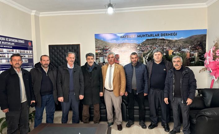 Bayburt’ta köy ve merkez mahalle muhtarlarının deprem bölgesine yardımları sürüyor