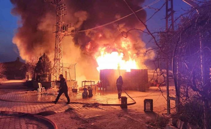 Bursa itfaiyesi gece gündüz iş başında