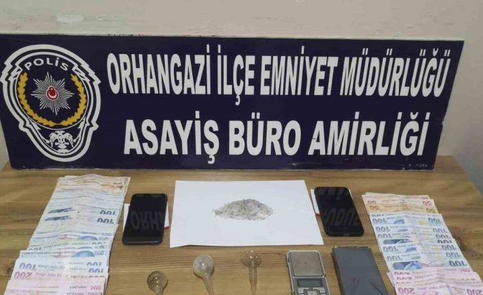 Bursa’da uyuşturucu operasyonu: 2 gözaltı