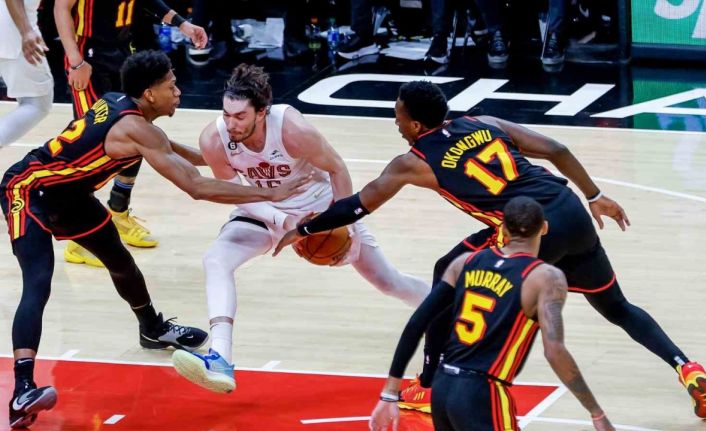 Cedi Osman, Atlanta’da karşısında 10 sayı, 5 ribaund ile oynadı