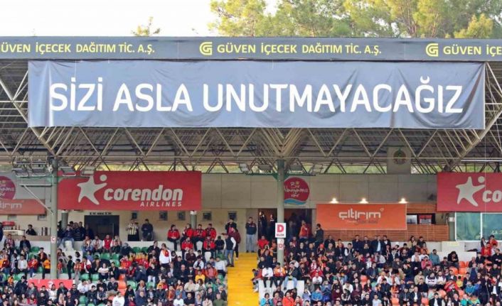 Corendon Alanyaspor - Galatasaray maçında duygu dolu anlar