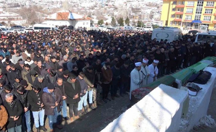Deprem, ailesini hayattan kopardı: Eşi, 4 yaşındaki kızı, kız kardeşi ve kuzeni toprağa verildi
