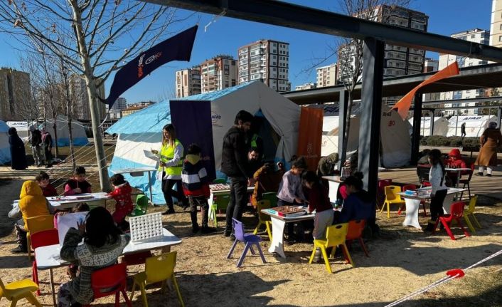 Deprem bölgesindeki enfeksiyon riskine karşı Prof. Dr. Güzel: “Çocukluk aşıları tekrar edilebilir”
