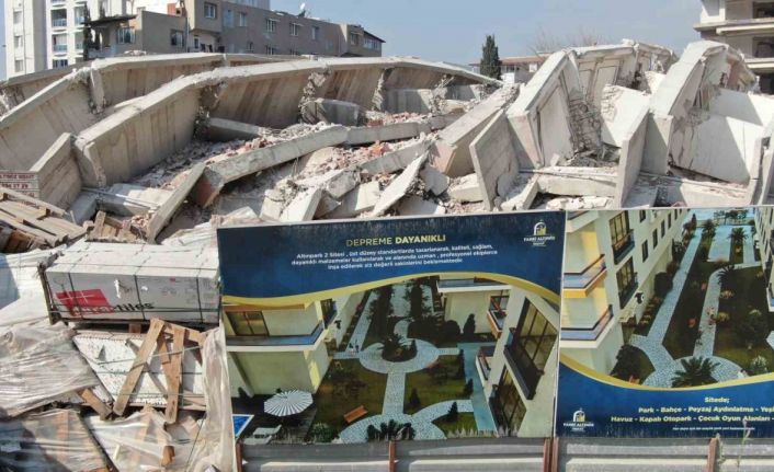 Deprem dayanıklı olan bina değil, tabelaydı