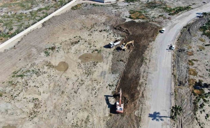 Depremzede aileleri yeni yaşam alanına kavuşturmak için çalışıyorlar