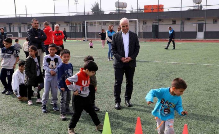 Depremzede çocuklar oyunla moral buluyor