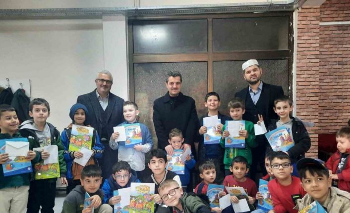 Depremzede kardeşleri için harçlıklarını bağışladılar