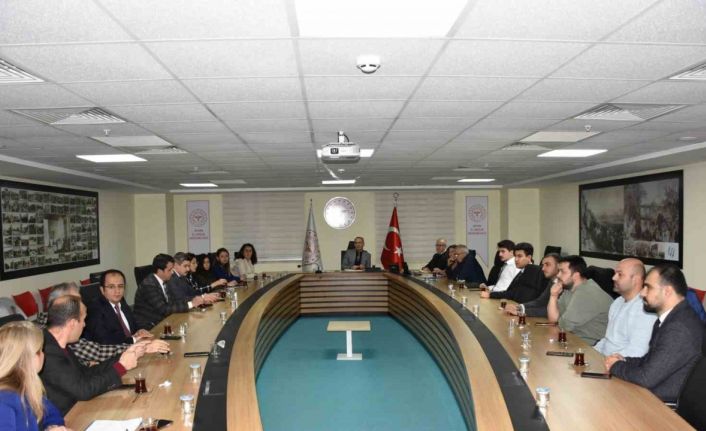 Depremzedeler için verilen sağlık hizmetleri değerlendirildi