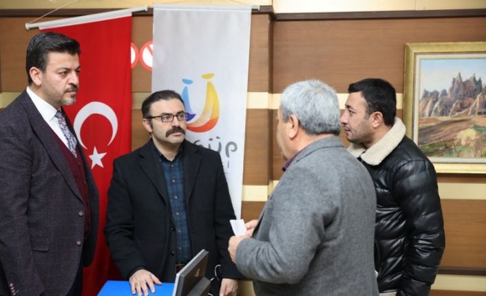 Depremzedelere destekler devam ediyor