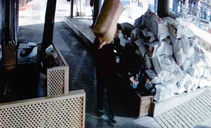 Depremzedelere yardım için getirilen yorganı çalan şüpheliye adli kontrol