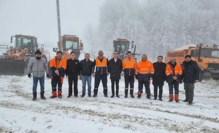 Domaniç’te kar kalınlığı 30 santimetreye ulaştı
