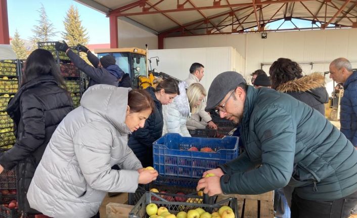 Eğirdir’den deprem bölgesine yardım