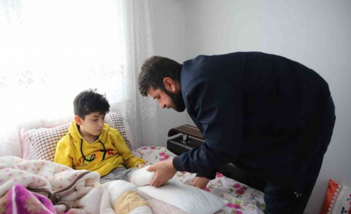 Enkaz altında kabusu yaşadı, üç gün sonra bacağı kesilmiş halde bulundu