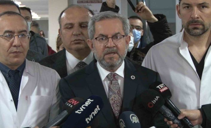 Enkazdan 248. saatte kurtarılan Aleyna Ölmez’in doktorlarından sağlık durumu hakkında açıklama