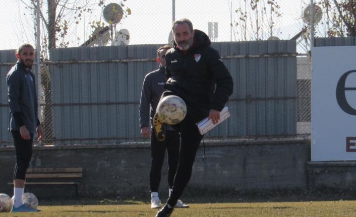 ES Elazığspor’da Cüneyt Biçer’le yollar ayrıldı