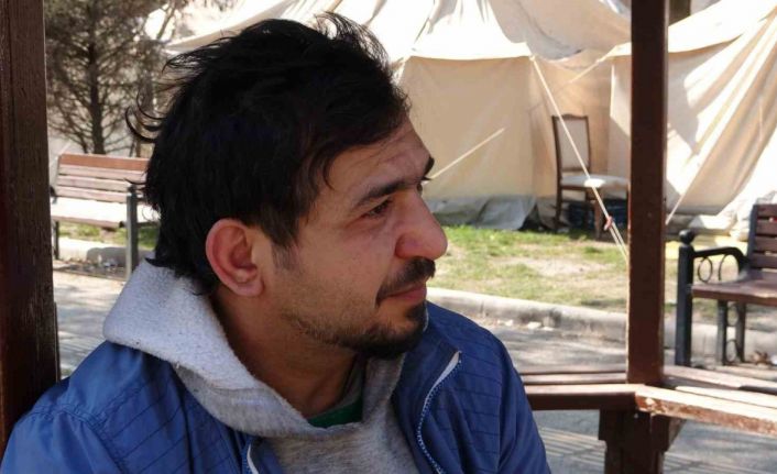 Gece vardiyasında çalışan, kendi ve kardeşinin ailesini enkaz altında kalmakta kurtardı