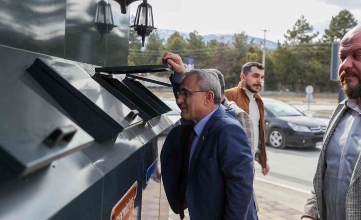 Hedef daha temiz bir Kütahya, şehrin 14 ayrı bölgesine ’Mobil Atık Getirme Merkezi’ yerleştirildi