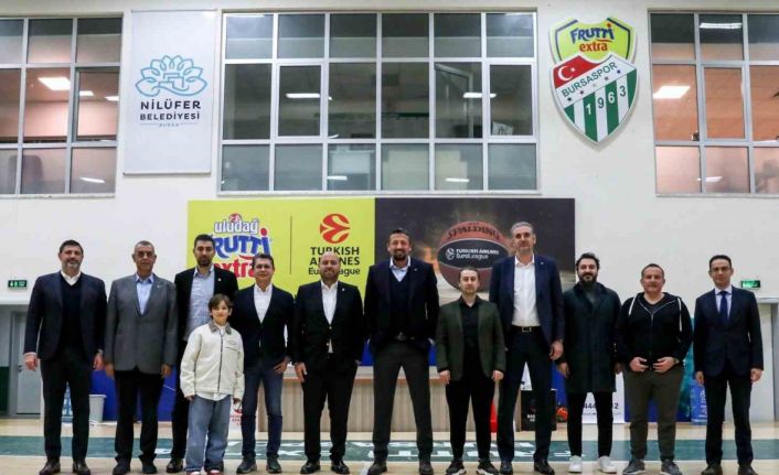 Hidayet Türkoğlu, Frutti Extra Bursaspor’u ziyaret etti