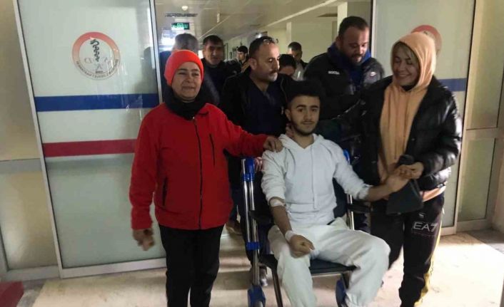 İdrarını içip annesinin çiçeklerini yiyerek hayatta kaldı, 17 yaşındaki Adnan enkaz altındaki 94 saati İHA’ya anlattı