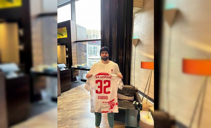 Josko Gvardiol’dan, depremzedelere destek