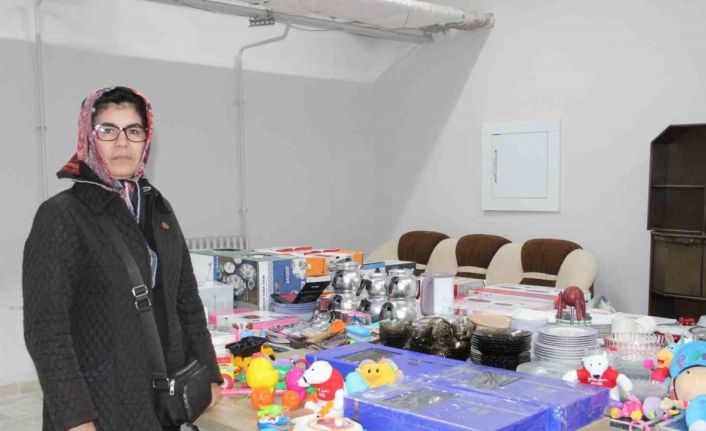 Karaman’da depremzedeler için yardımlar devam ediyor