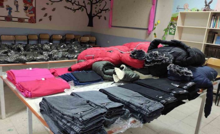 Kardeş okuldan Yeniceli öğrencilere kışlık kıyafet