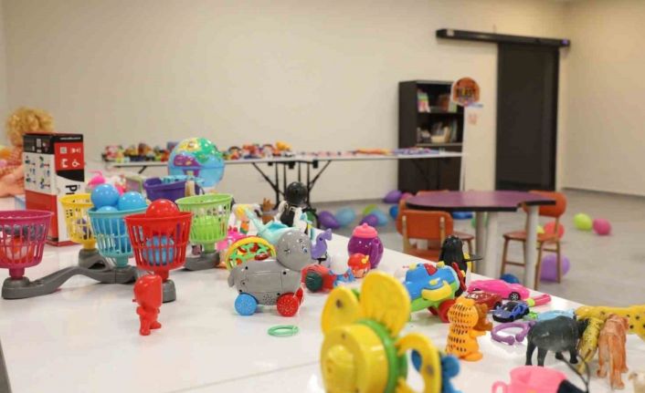 Kayseri Üniversitesi, Spor Salonu ile Kongre Merkezini Depremzedelere Açtı