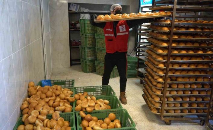 Kızılay’ın afet bölgelerindeki yardım çalışmaları devam ediyor
