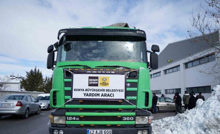 Konya Büyükşehir Belediyesi ve ilçe belediyeleri Hatay’a 305 tır yardım gönderdi