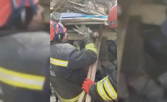 Konya Büyükşehir Belediyesinin kahraman itfaiyecileri hayatlarını riske atıp güvercinleri kurtardı