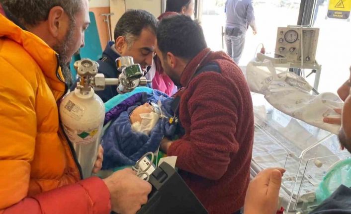 MSB: “Enkazdan çıkarılan 40 günlük yavrumuzu helikopterle Adana Şehir Hastanesine naklettik”