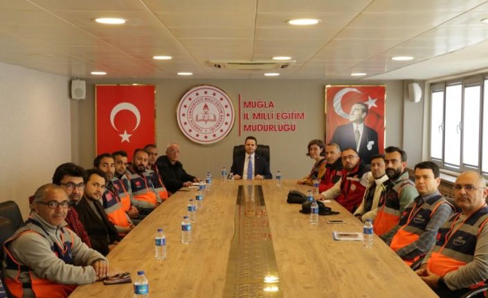 Muğla AKUB ve AFAD gönüllüsü 19 kişi deprem bölgesindeki görevini tamamladı